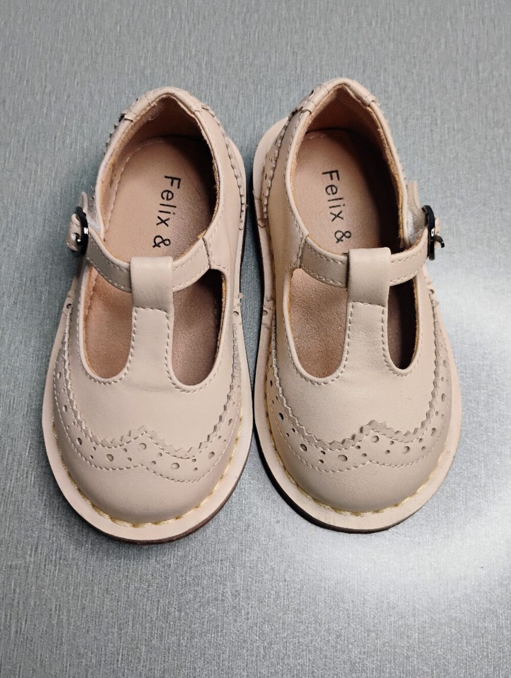 Felix and Flora Girls cream color Mary Jane's